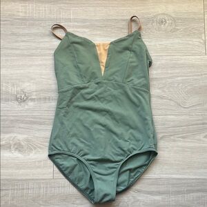 Nikolai Green leotard